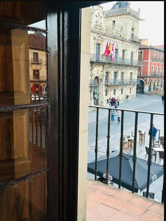 Arquitecto De La Vida- Plaza Mayor León Exteriör bild