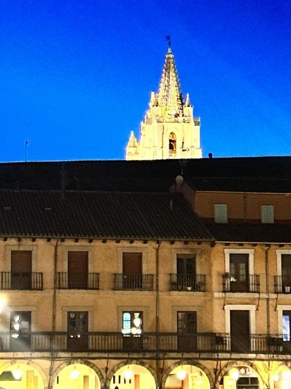 Arquitecto De La Vida- Plaza Mayor León Exteriör bild