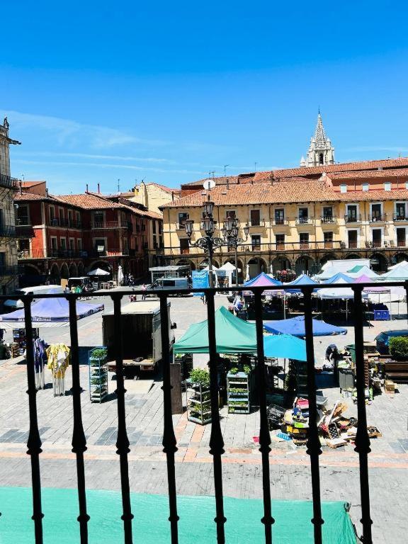 Arquitecto De La Vida- Plaza Mayor León Exteriör bild